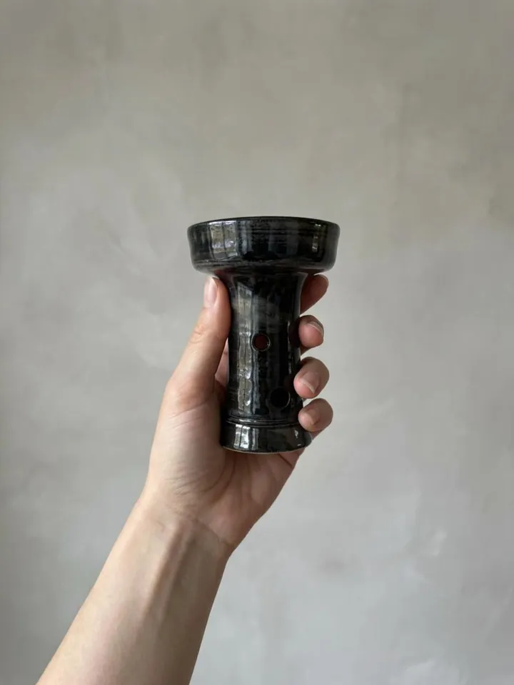 Dark Glossy Pillar Candle Holder - detail view