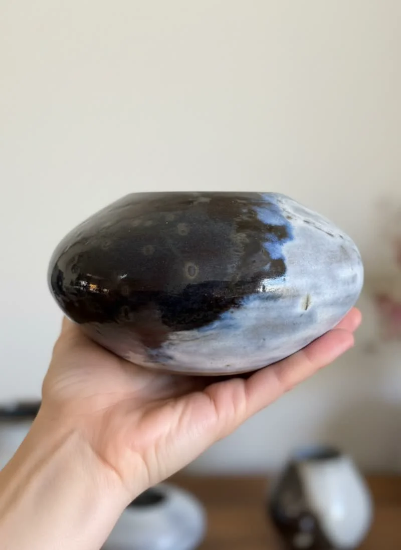 UFO inspired ceramic vase